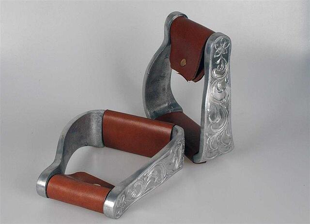 Aluminum stirrups, curved, engraved